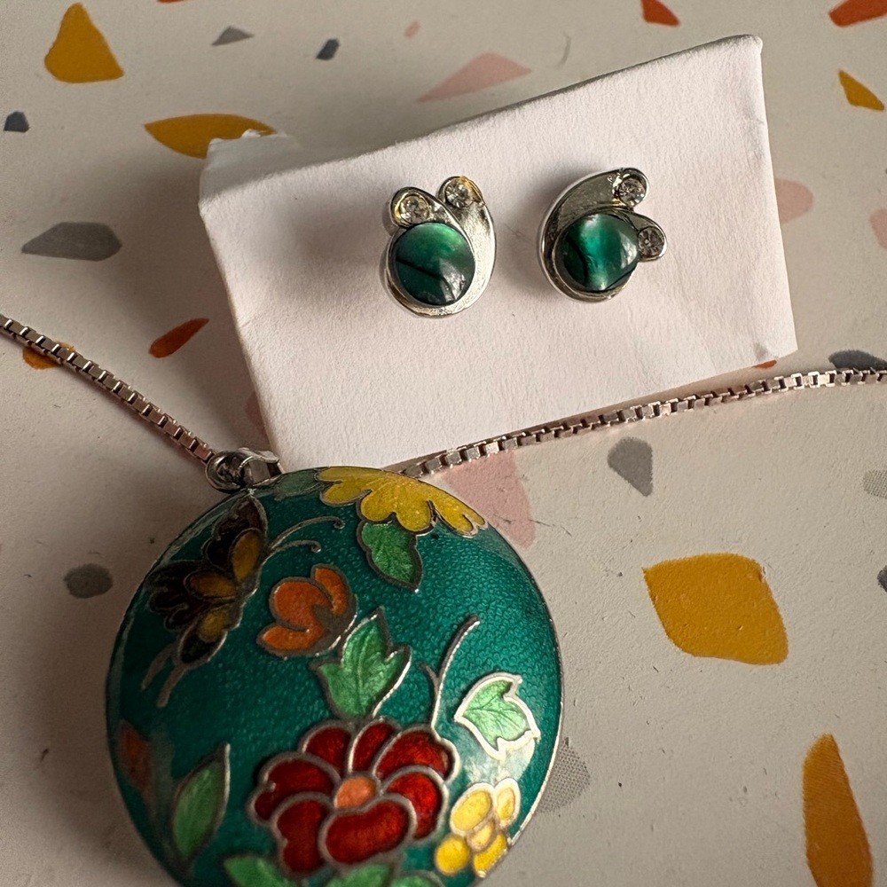 Green Floral Cloisonné Pendant Necklace with Matching Earrings